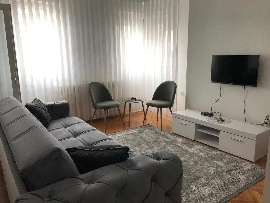 Stan Na Dan Lägenhet Novi Pazar Exteriör bild